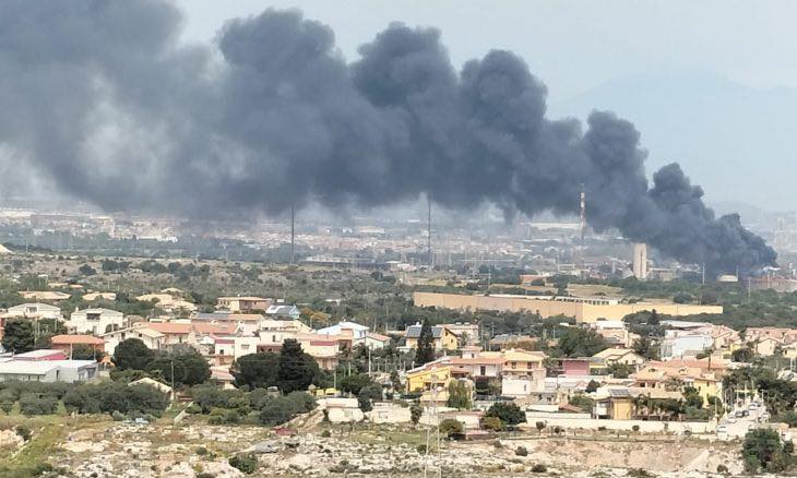 isab in fiamme
