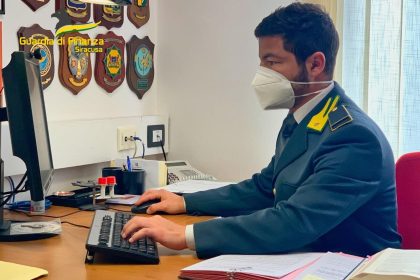 contributi usati per pagare soci
