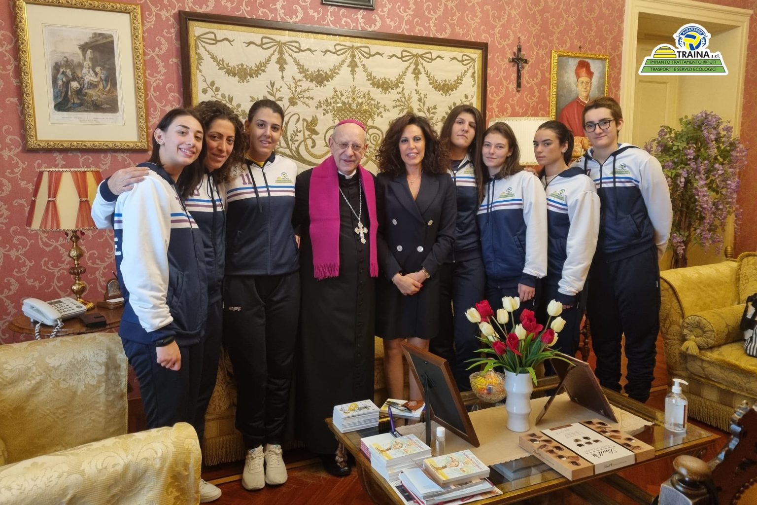 vescovo incontra pallavoliste