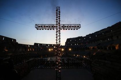 Aci San Filippo. Via Crucis dedicata ai morti in mare