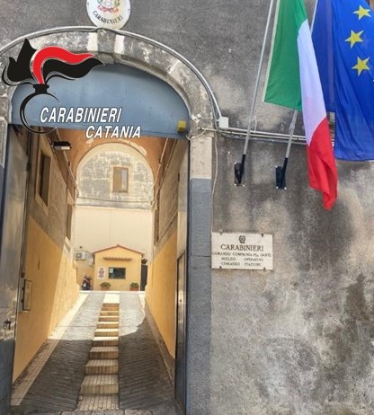 Catania. Aveva droga sintetica nelle tasche: due arresti