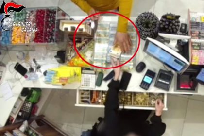 Ramacca . Rapina una tabaccheria: riconosciuto ed arrestato
