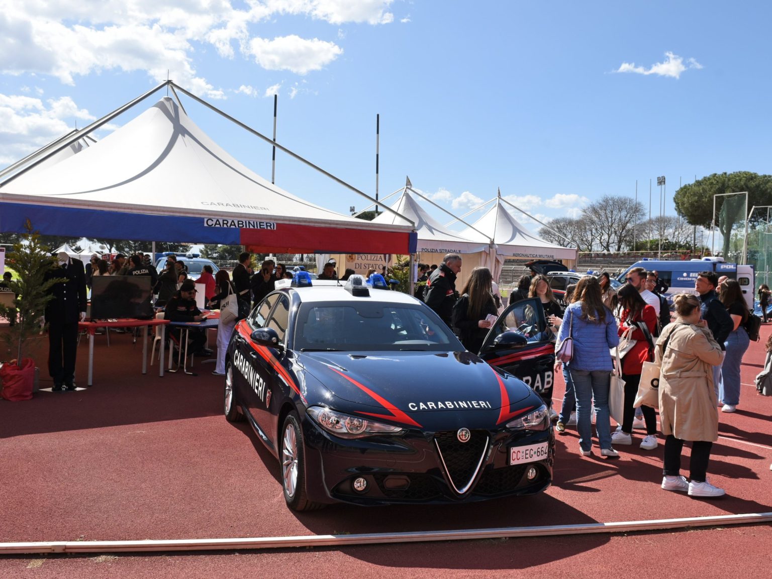 Salone dello Studente 2023 - CUS Catania: L’Arma “spiega per orientare” il futuro dei giovani