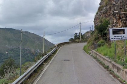 Galati Mamertino. Autorizzazione al transito sul ponte. 2 pullman