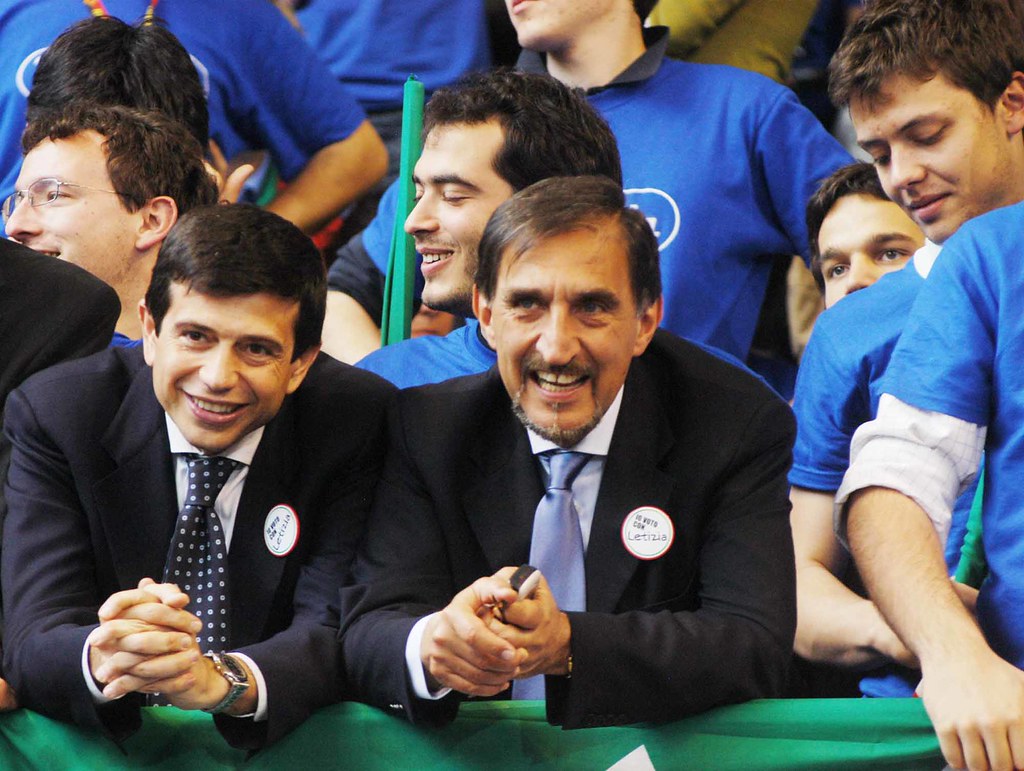 Un libro di storia a La Russa, Pd mobilita Paternò.