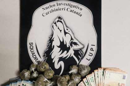 Il servizio prevede la consegna a domicilio: arrestato pusher