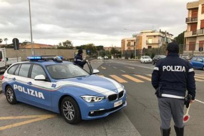 Rubarono cellulari e carte di credito, 3 arresti.