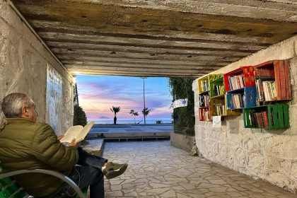 Gliaca di Piraino. Bookcrossing. Biblioteca al mare
