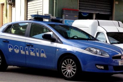 polizia siracusa denuniato tenta di annegare la fidanzata