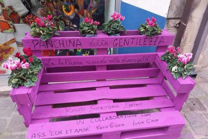 Barcellona PG. Con le note di MakaBoy : fa posto alla gentilezza