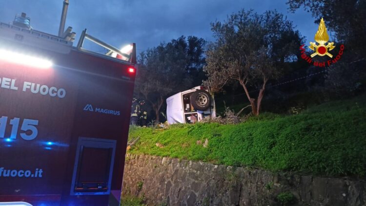 Alcara Li Fusi. Tragedia sulla Provinciale: morto un 21enne. 3 i feriti