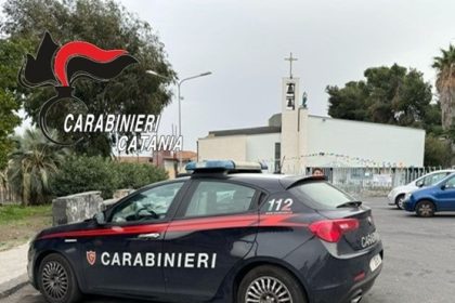 spacciava davanti una chiesa