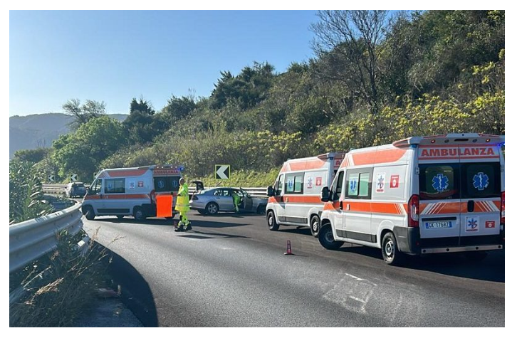 Patti. Sul viadotto Montagnareale della A/20: incidenti