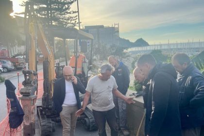 Capo d’Orlando. Intervento per perdita alla condotta idrica a Scafa