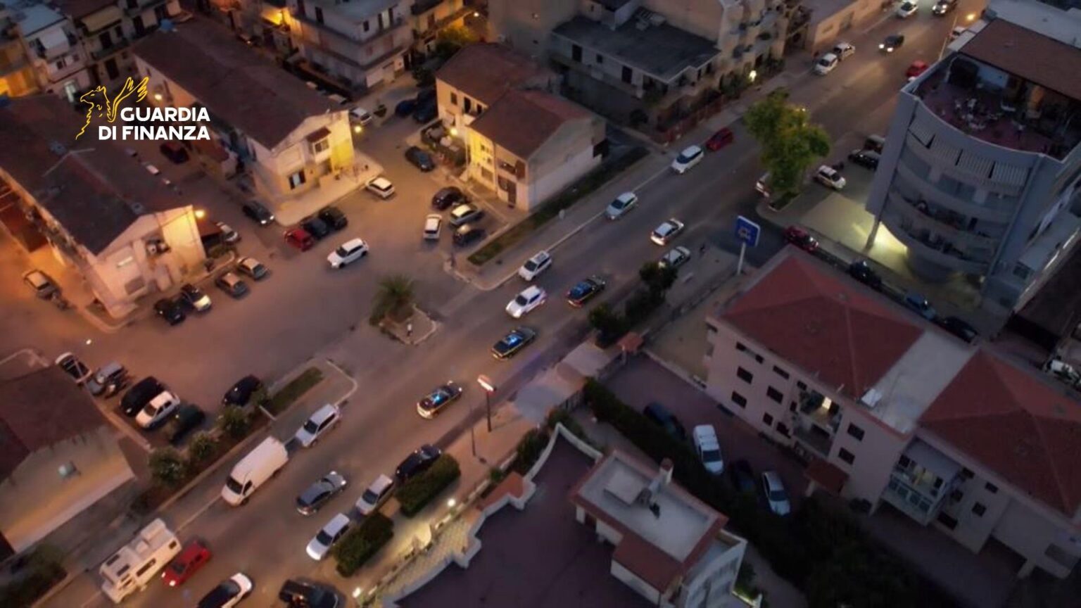 guardia di finanza scopre truffa con auto di lusso