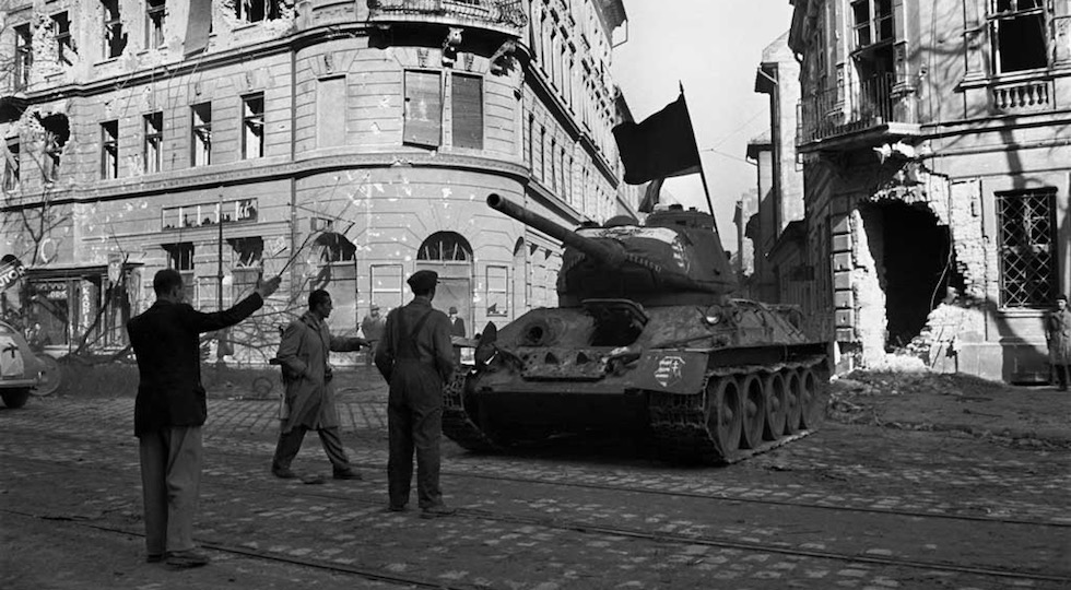 carrarmati sovietici in ungheria