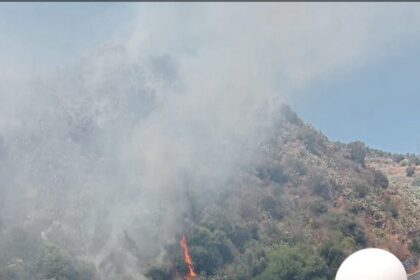 incendio scaletta zanclea